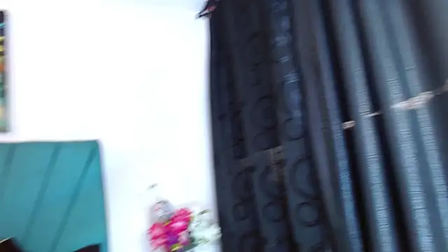 Snapshot of Dubraska1 chatting on October 2025 08:44:02 PM Dubraska1 online show from October 2025 08:44:02 PM