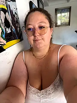 Chloee ep online show from September 2025 05:09:01 PM