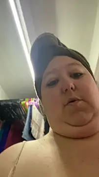 Chloee ep online show from April 2026 12:45:01 PM