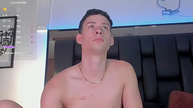 JadeSmiith  online show from February 2025 08:42:01 PM