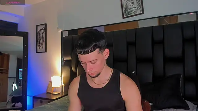 JadeSmiith  online show from September 2025 10:34:01 PM