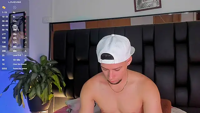 Snapshot of JadeSmiith_ chatting on November 2025 10:24:02 PM JadeSmiith online show from November 2025 10:24:02 PM