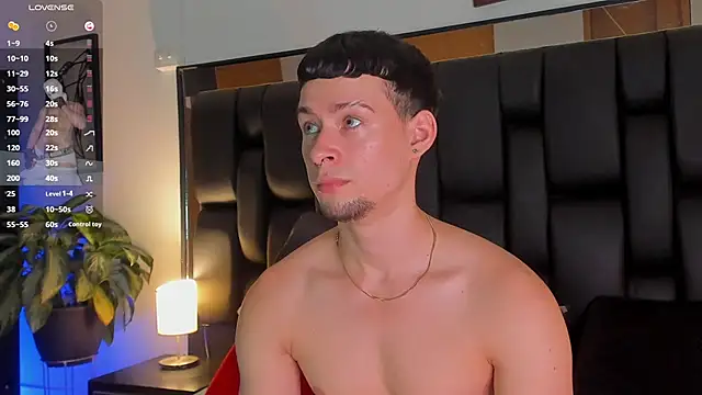 Snapshot of JadeSmiith_ chatting on October 2025 10:52:02 PM JadeSmiith online show from October 2025 10:52:02 PM