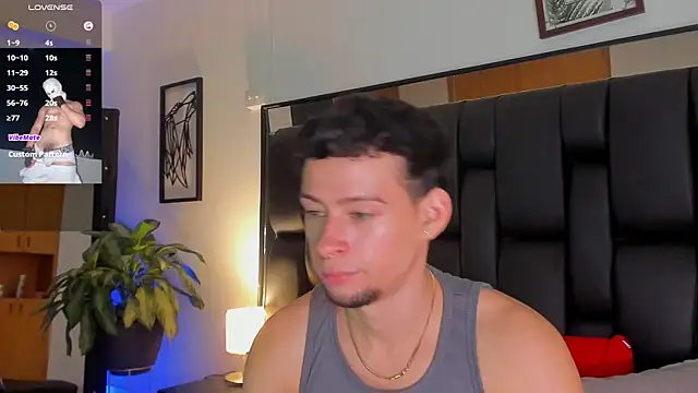 JadeSmiith  online show from October 2025 10:13:02 PM