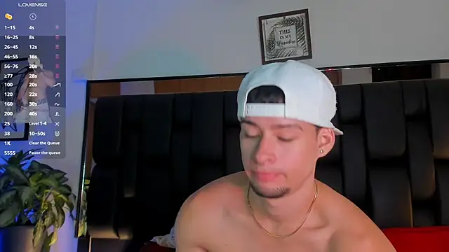 Snapshot of JadeSmiith_ chatting on November 2025 10:42:01 PM JadeSmiith online show from November 2025 10:42:01 PM