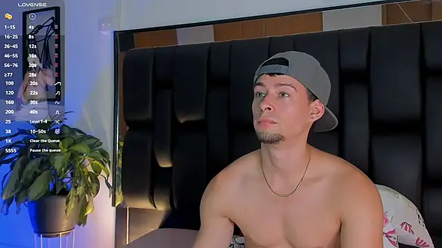 Snapshot of JadeSmiith_ chatting on November 2025 10:52:02 PM JadeSmiith online show from November 2025 10:52:02 PM