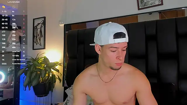 Snapshot of JadeSmiith_ chatting on November 2025 10:43:02 PM JadeSmiith online show from November 2025 10:43:02 PM