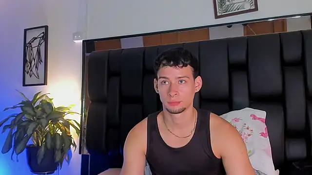 Snapshot of JadeSmiith_ chatting on November 2025 10:32:01 PM JadeSmiith online show from November 2025 10:32:01 PM