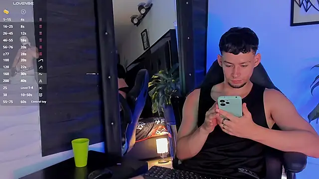 Snapshot of JadeSmiith_ chatting on October 2025 11:11:01 PM JadeSmiith online show from October 2025 11:11:01 PM