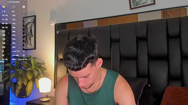 JadeSmiith  online show from September 2025 10:38:02 PM
