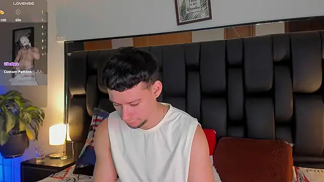 JadeSmiith  online show from October 2025 10:23:01 PM
