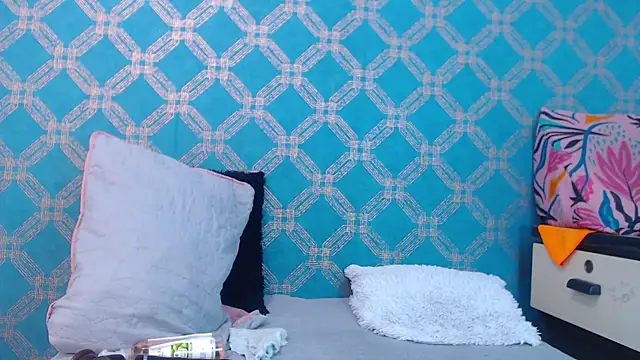 Snapshot of violeta_cute18 chatting on February 2025 10:04:01 PM violeta cute18 online show from February 2025 10:04:01 PM