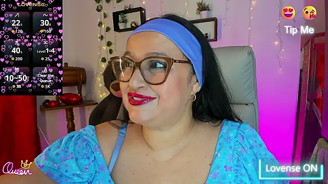 Gia Nahomi online show from March 2026 11:06:01 PM