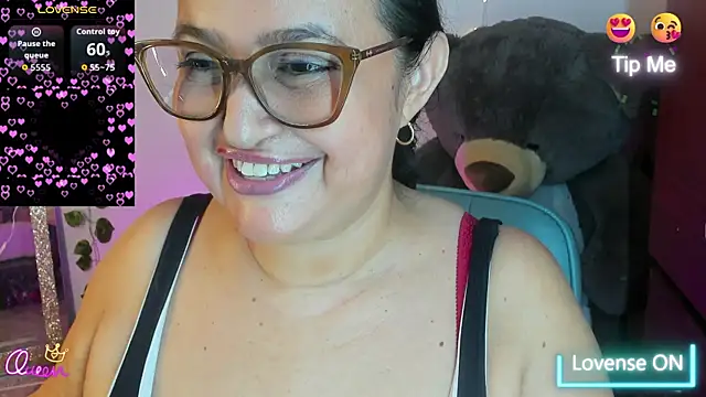 Gia Nahomi online show from May 2026 09:02:01 PM