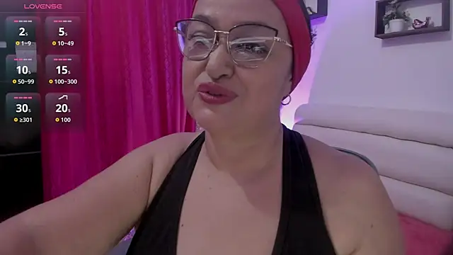 Gia Nahomi online show from October 2025 09:37:02 PM