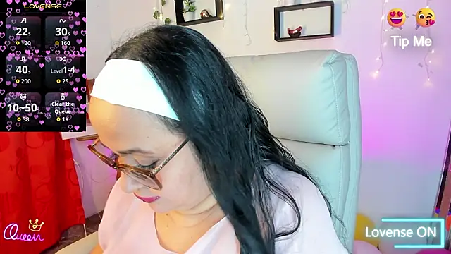 Gia Nahomi online show from March 2026 10:17:01 PM