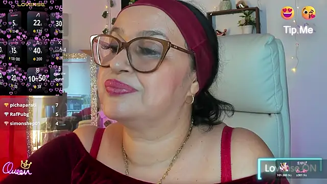 Gia Nahomi online show from May 2026 11:47:02 PM