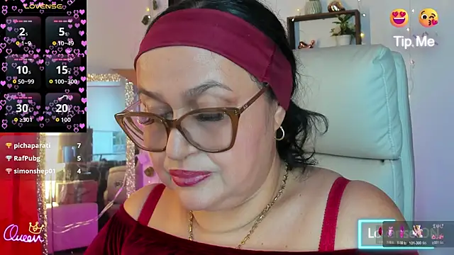 Gia Nahomi online show from May 2026 11:14:03 PM