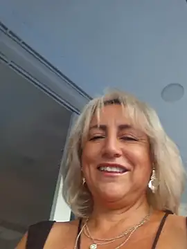 Snapshot of almaluna7 chatting on June 2026 10:51:02 PM almaluna7 online show from June 2026 10:51:02 PM