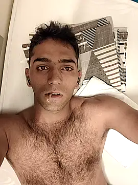 Snapshot of loganwollf chatting on September 2025 07:46:02 PM loganwollf online show from September 2025 07:46:02 PM