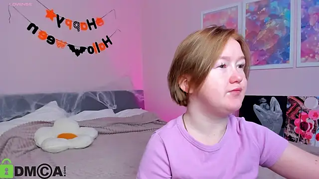 Sara Robinson online show from October 2025 02:32:01 AM