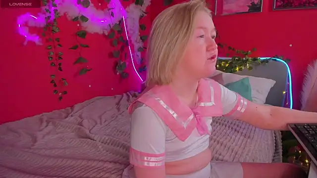 Sara Robinson online show from March 2026 02:59:02 AM