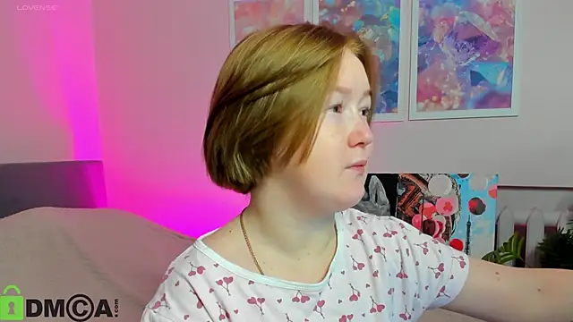 Sara Robinson online show from October 2025 02:44:02 AM