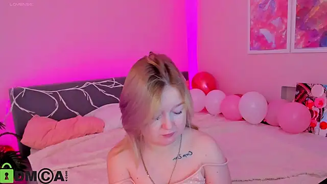 Sara Robinson online show from October 2025 02:35:01 AM