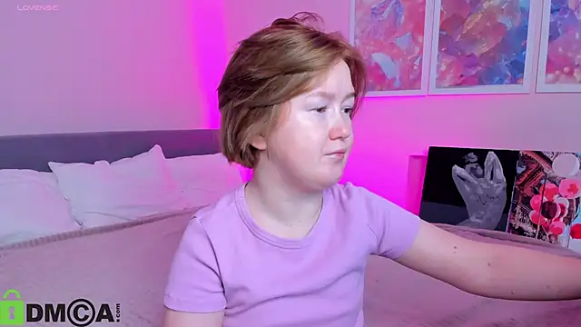 Sara Robinson online show from October 2025 02:23:01 AM