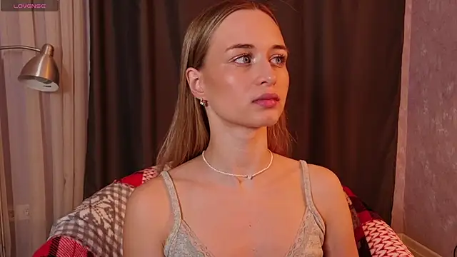 Snapshot of Tiffanyhunt chatting on January 2026 03:07:02 PM Tiffanyhunt online show from January 2026 03:07:02 PM