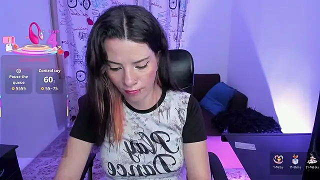 DanaaRey online show from November 2025 04:12:01 PM