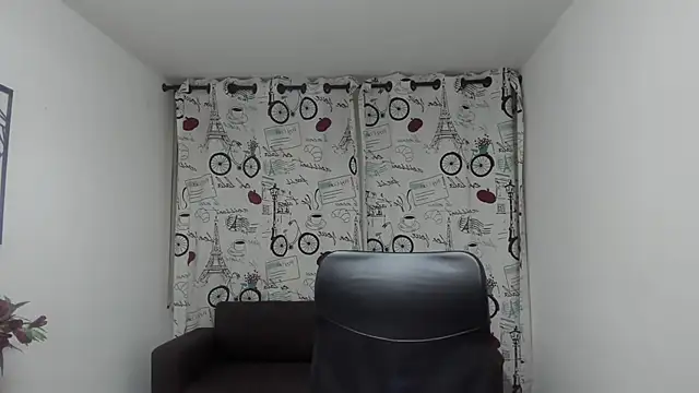 DanaaRey online show from October 2025 05:32:02 PM