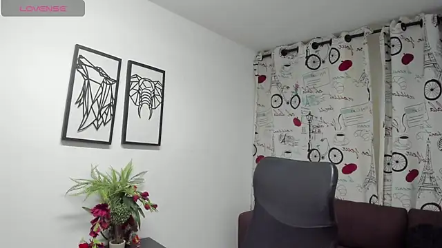 DanaaRey online show from November 2025 01:50:02 PM