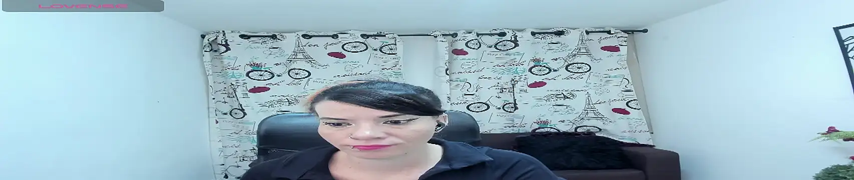 DanaaRey online show from October 2025 04:06:02 PM