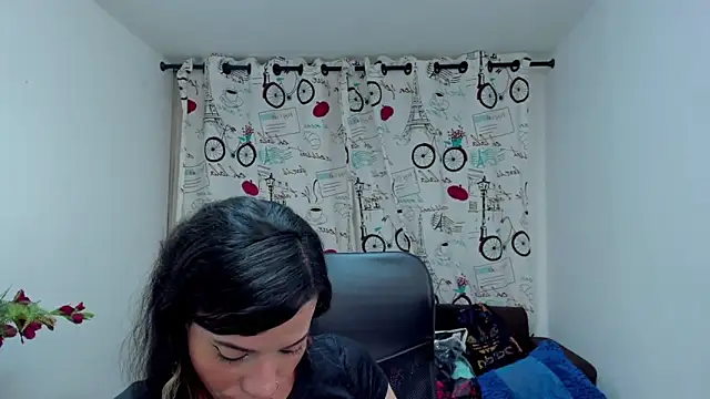 DanaaRey online show from November 2025 04:11:02 PM