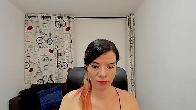 DanaaRey online show from October 2025 04:29:02 PM