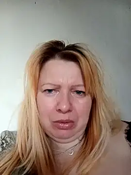 Snapshot of Lauri_scherri chatting on December 2024 03:03:01 PM Lauri scherri online show from December 2024 03:03:01 PM