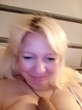 Lauri scherri online show from May 2026 10:40:01 PM