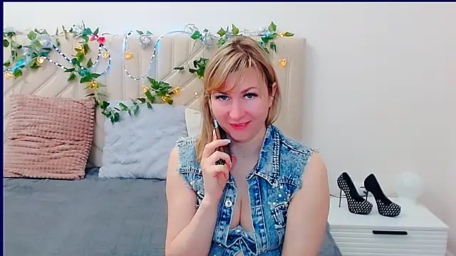 Snapshot of Incredible_Ariela chatting on March 2026 08:26:33 AM Incredible Ariela online show from March 2026 08:26:33 AM