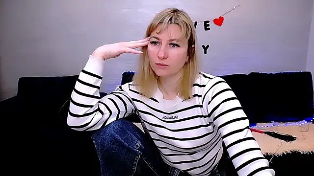 Snapshot of Incredible_Ariela chatting on March 2026 12:21:03 PM Incredible Ariela online show from March 2026 12:21:03 PM