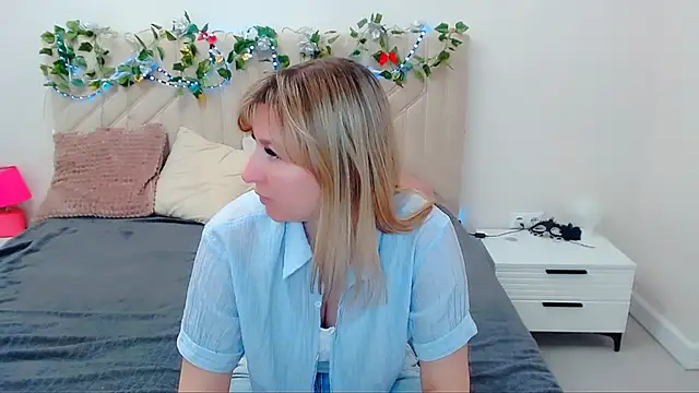Snapshot of Incredible_Ariela chatting on May 2026 11:57:01 AM Incredible Ariela online show from May 2026 11:57:01 AM