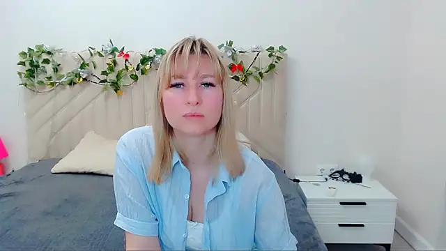 Snapshot of Incredible_Ariela chatting on May 2026 09:24:01 AM Incredible Ariela online show from May 2026 09:24:01 AM