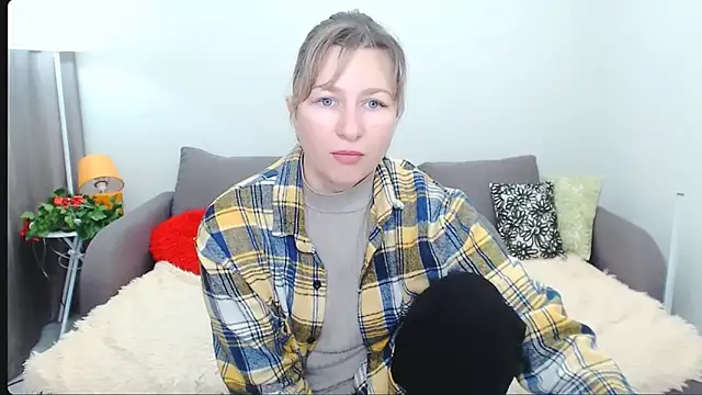 Snapshot of Incredible_Ariela chatting on October 2025 08:46:03 AM Incredible Ariela online show from October 2025 08:46:03 AM