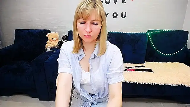 Snapshot of Incredible_Ariela chatting on April 2026 11:06:02 AM Incredible Ariela online show from April 2026 11:06:02 AM