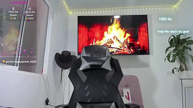 emily palmeer online show from October 2025 11:11:02 AM