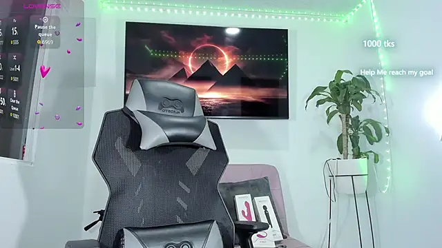 emily palmeer online show from December 2025 09:44:02 AM