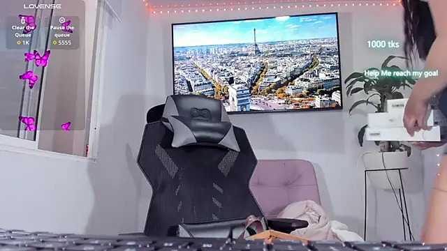 emily palmeer online show from December 2025 11:34:01 AM