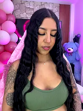 Snapshot of Tamara_Roberts1 chatting on September 2025 08:49:01 PM Tamara Roberts1 online show from September 2025 08:49:01 PM