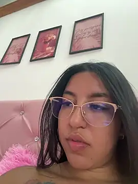 Snapshot of Tamara_Roberts1 chatting on December 2024 08:36:02 PM Tamara Roberts1 online show from December 2024 08:36:02 PM