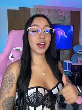 Snapshot of Tamara_Roberts1 chatting on March 2025 05:33:02 AM Tamara Roberts1 online show from March 2025 05:33:02 AM